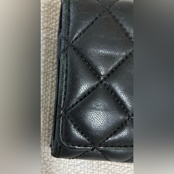 Michael Kors Black Quilted Leather Wallet EUC - Picture 4 of 15